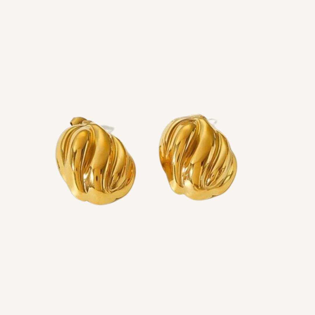 EUROPE VINTAGE EARRINGS